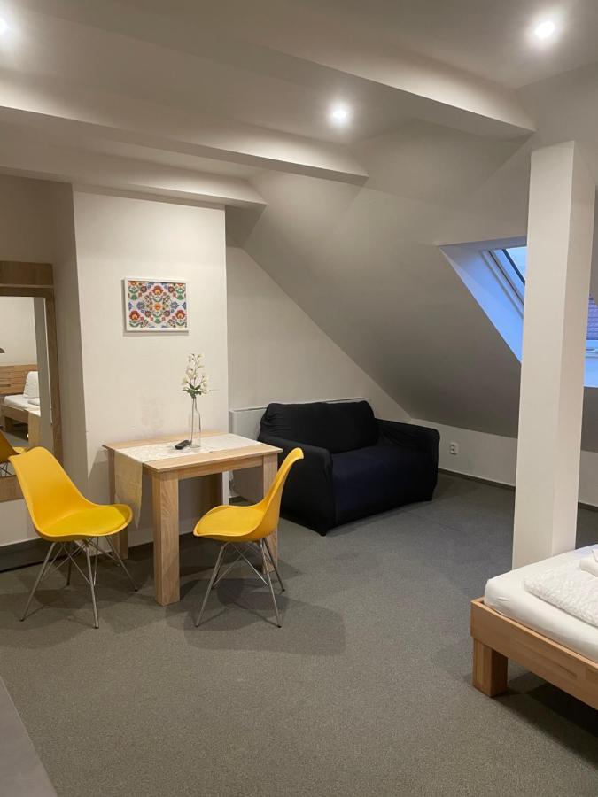 Mikulov Inn - Apartments Slunce Ngoại thất bức ảnh