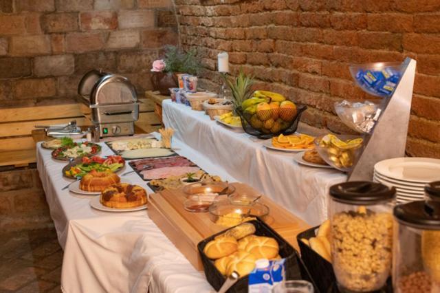 Mikulov Inn - Apartments Slunce Ngoại thất bức ảnh