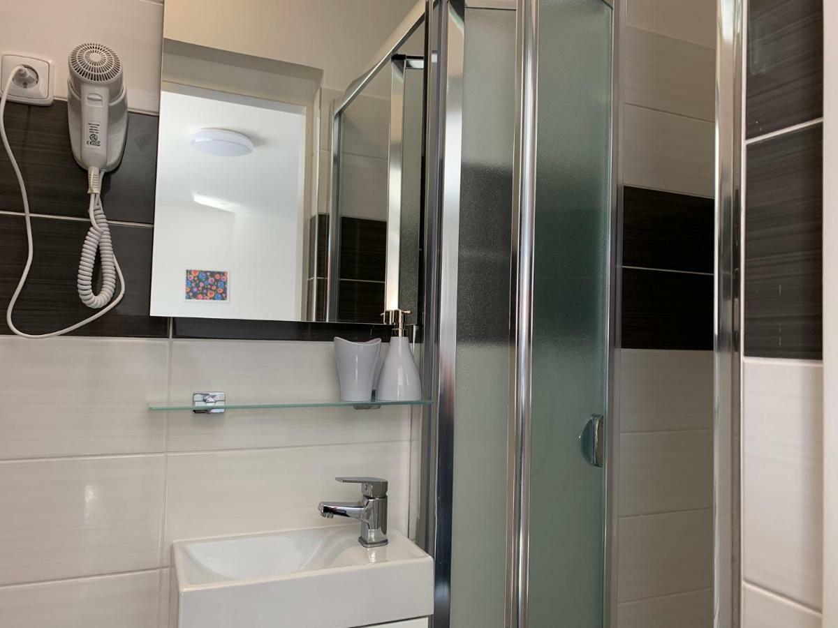 Mikulov Inn - Apartments Slunce Ngoại thất bức ảnh