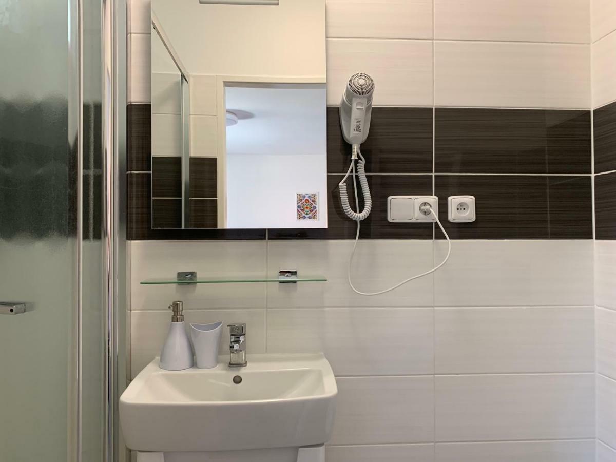 Mikulov Inn - Apartments Slunce Ngoại thất bức ảnh