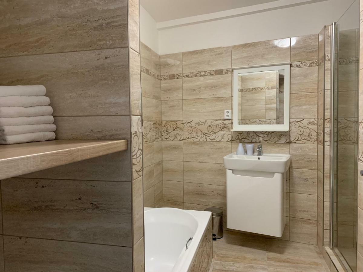 Mikulov Inn - Apartments Slunce Ngoại thất bức ảnh
