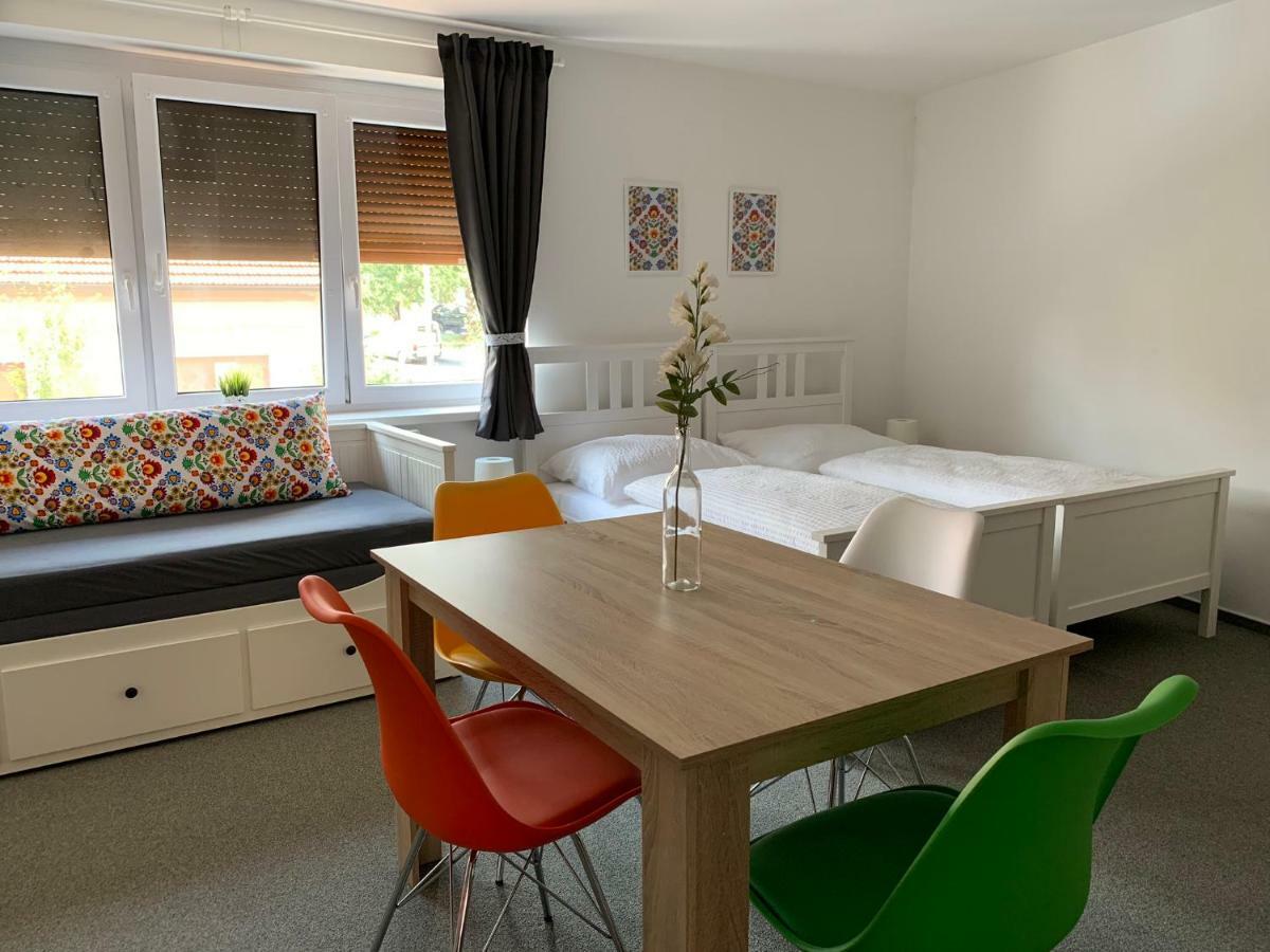 Mikulov Inn - Apartments Slunce Phòng bức ảnh