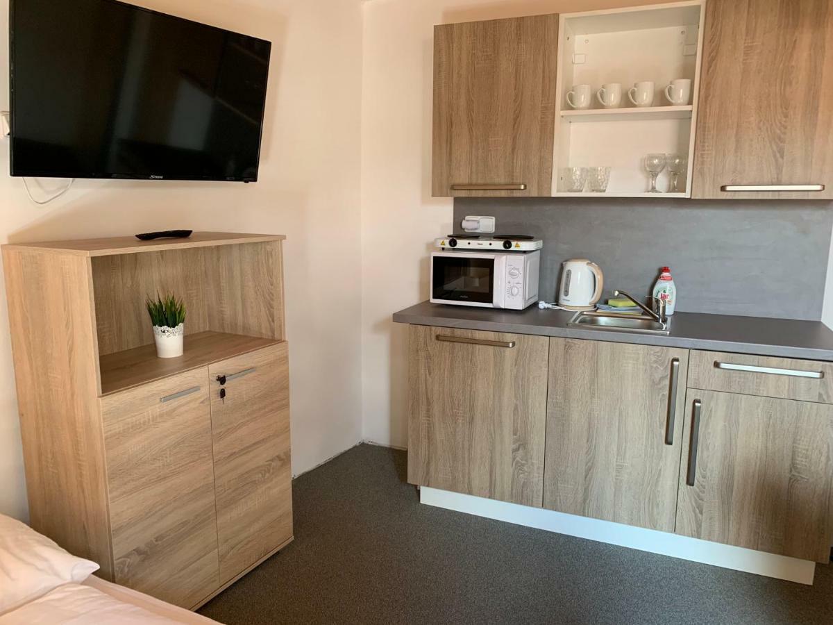 Mikulov Inn - Apartments Slunce Ngoại thất bức ảnh